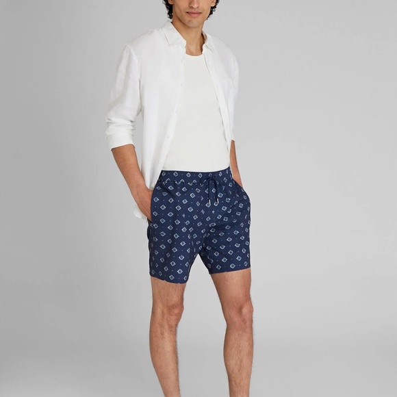 Bo Swim Medallion-Print 6.9” Swim Trunk - Brand New - NEVER WORN - Navy Print - Picture 1 of 5